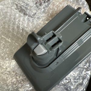 Dyson vacuum Battery DC62 21.6V   4500 mAh  97.2 Wh  DC58 DC59 DC61 Biswaye  S3